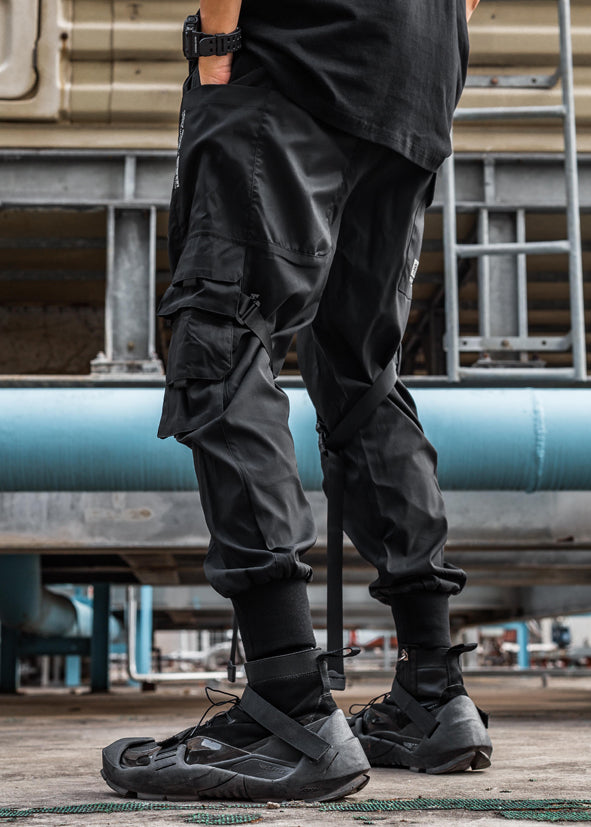 FUNCTIONAL FABRIC PARATROOPER CARGO PANTS
